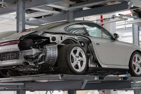 Porsche 996 4S Schnittmodell Museumslager