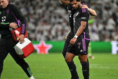 FC Bayern im Pech: Gnabry verletzt ausgewechselt