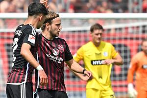 Uzun glänzt: FCN schafft Klassenerhalt