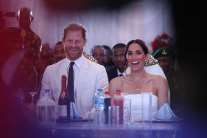 Herzogin Meghan: Glamour-Auftritt bei Empfang in Nigeria