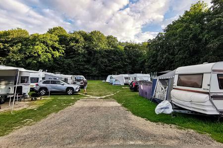 DCU-Camping, Odense, Wohnmobile, Autos