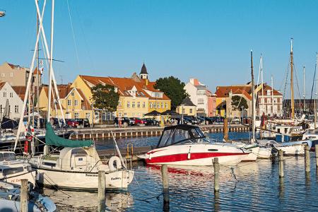 Faaborg, Hafen, Boote und Segelschiffe