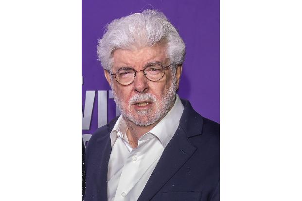 Es ist kein Wunder, dass seine ersten selbstgedrehten Filme von Autorennen handelten, ein Thema, das er auch später in 'American Graffiti' wieder aufgriff. Auch das Podrennen in 'Star Wars: Episode 1' ist eine Hommage an seine Leidenschaft.