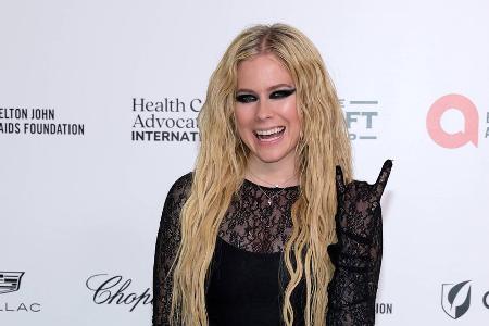 Avril Lavigne reagiert auf Verschwörungstheorie über ihren Tod Avril Lavigne reagiert auf Verschwörungstheorie über ihren Tod