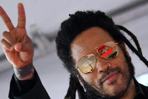 Lenny Kravitz spielt beim Champions-League-Finale