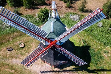 Aus dem Jahr 1889 und dennoch funktionstüchtig: Die Mühle Stove strotzt dem Wind der Veränderung. Als eine der historischen Windmühlen in Mecklenburg-Vorpommern wird sie am Pfingstmontag, dem Deutschen Mühlentag, ihre Türen öffnen.