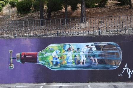 Wandmalerei, Streetart, Weinflasche