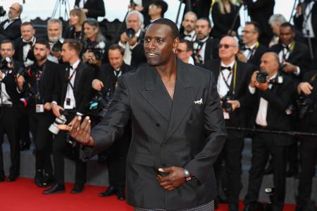 Bei den Filmfestspielen in Cannes laufen die ganz großen Stars über den roten Teppich. Auch Omar Sy ließ sich das Spektakel an der Côte d’Azur nicht entgehen. Bekannt ist der 46-Jährige unter anderem aus dem Film 