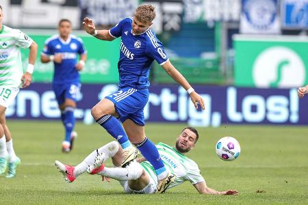 Schalke beendet Saison mit Niederlage in Fürth Schalke beendet Saison mit Niederlage in Fürth