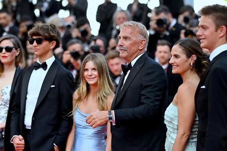 Kevin Costner: Mit Tränen, Kindern und Schnauzer in Cannes
