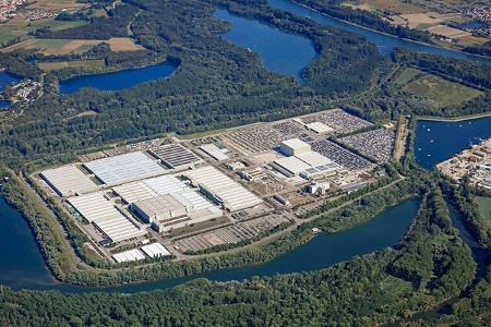 Mercedes-Benz Global Logistics Center Germersheim Insel Grün Mercedes-Benz Global Logistics Center Germersheim Insel Grün