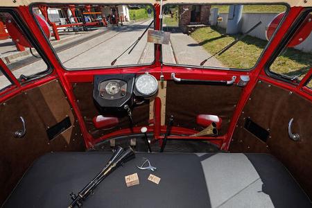 VW T1 Kombi (1955) Klv-20 Schienen-Bulli Fahrerplatz ohne Lenkrad