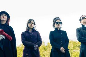 "Beetlejuice Beetlejuice": Neuer Trailer zur Kultfilm-Fortsetzung