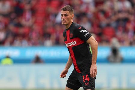 Patrik Schick (bis 45.) - Note: 5,0 - Wurde nur selten mit perfekten Zuspielen in der heißen Zone gefunden. In aussichtsreichen Situationen bekam der Gegner meist noch ein Bein dazwischen. Die technische Qualität seiner Aktionen war aber auch oft schwach.
