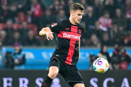 Josip Stanisic (ab 46.) - Note: 3,5 - Brachte als echter Rechtsverteidiger mehr Stabilität. Tat aber nur das Nötigste und ging im Spiel nach vorne keinerlei Risiko ein. Entsprechend bieder wirkte seine Spielweise.