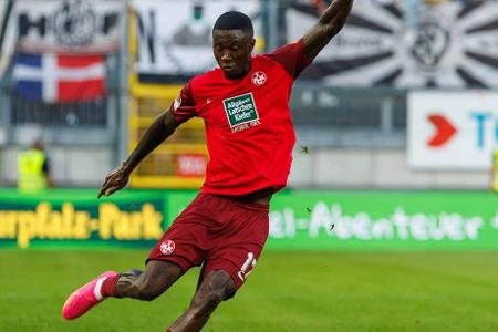 Aaron Opoku (ab 84.) - ohne Bewertung - Wurde erstaunlich spät von Funkel eingewechselt und war deshalb nur noch einmal am Ball. Vielleicht hätte er dem Spiel mit seinem Tempo schon eher geholfen.
