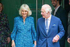 Neues Hobby? König Charles besucht mit Camilla eine Schauspielschule