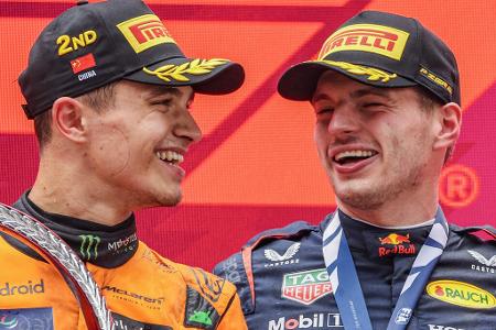 Lando Norris zu Red Bull? - Der junge Brite ist eines der absoluten Top-Talente im Fahrerfeld, feierte Anfang Mai gar seinen ersten GP-Sieg. Obwohl er einen langfristigen Vertrag bei McLaren besitzt, buhlte zuletzt Helmut Marko um Norris: 'Er ist sicher im Fokus bei uns.' Mit einem Wechsel würden die guten Freunde Verstappen und Norris Seite an Seite fahren. Letzterer wäre aber auch als Teamleader denkbar, falls Verstappen geht.