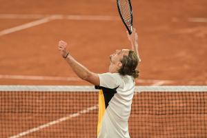 Zverev am Montagabend gegen Rune gefordert