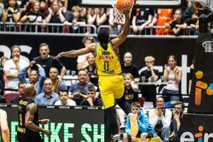 Basketball: Berlin wehrt ersten Niners-Matchball ab