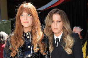 Riley Keough enthüllt Cover und Titel von Lisa Marie Presleys Memoiren