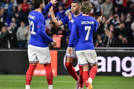 Mbappe trifft und legt auf: Frankreich holt Pflichtsieg Mbappe trifft und legt auf: Frankreich holt Pflichtsieg