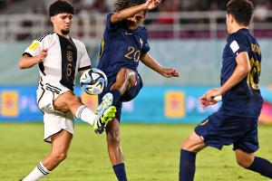 U17-Weltmeister Harchaoui verlängert in Köln