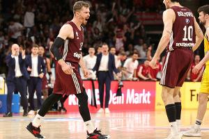Basketball: Ausgeruhte Bayern legen im Finale gegen Alba vor