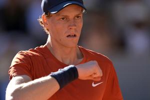 Tennis: Sinner auf Platz eins vor Alcaraz