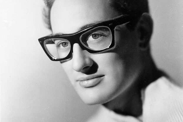 Mann mit Hornbrille