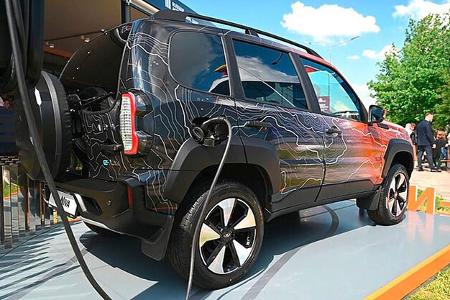 Lada e-Niva Travel