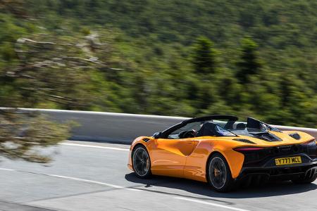 McLaren Artura Spider