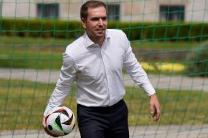 "In bester Gesellschaft": Philipp Lahm verfolgt EM-Spiel mit Weltstars