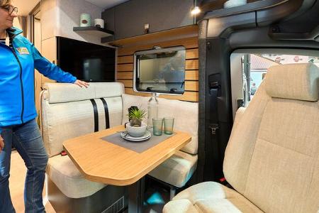 Sitzgruppe, Fernseher, Wohnmobil