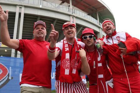 Das Dach ist zu: England gegen Dänemark im Trockenen