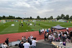 Applaus und Jubel beim DFB-Training