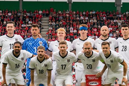 Österreich - Unsere Burschen - Um weiterhin die rot-weiß-roten Burschen zu trainieren, hat Österreichs schwäbischer Nationaltrainer Ralf Rangnick sogar dem FC Bayern abgesagt.