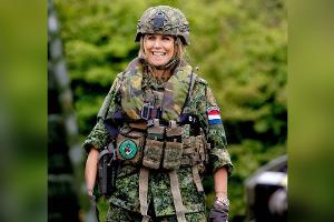 Kampfbereit! Königin Máxima begeistert im Militäroutfit
