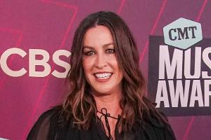 Süßer Moment: Alanis Morissette singt mit ihrer Tochter "Ironic"