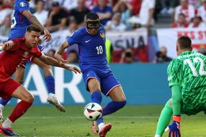 Mbappe trifft - doch Frankreich verpasst Gruppensieg