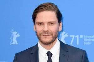 Daniel Brühl dreht Film über Tennislegende Gottfried von Cramm