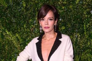 Lily Allen verkauft ab jetzt Fußbilder auf OnlyFans