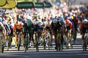 Groenewegen gewinnt sechste Tour-Etappe