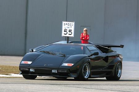 Lamborghini Countach Turbo S - Frontansicht in Fahrt