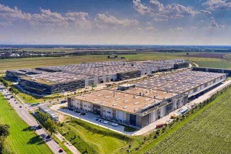 BMW Batteriezellen Fabrik Batterie CMCC Parsdorf Produktion