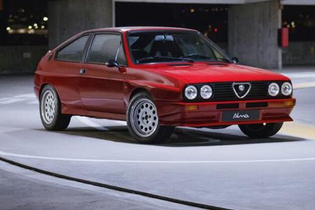 Alfasud Sprint Restomod in Tiefgarage