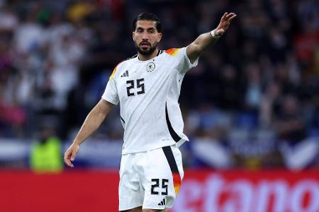 Emre Can (ab 64.) - Note: 2,5 - Interpretierte seine Rolle fast ausschließlich defensiv und ließ sich regelmäßig tief fallen. Sorgte gegen die Schlussoffensive der Dänen für Überzahl im Zentrum. Nahm dem Gegner mit Ruhe am Ball zudem Wind aus den Segeln.