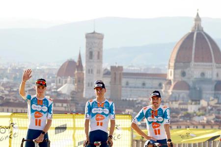 TEAM DSM-FIRMENICH POSTN - Romain Bardet, Warren Barguil, John Degenkolb, Nils Eekhoff, Fabio Jakobsen, Oscar Onley, Frank van den Broeck, Bram Welten
