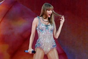 Sie ist hier! Taylor Swift ist in Düsseldorf gelandet