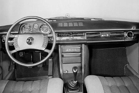 Mercedes-Benz /8 Strich-Acht W114/W115 (1968-76)